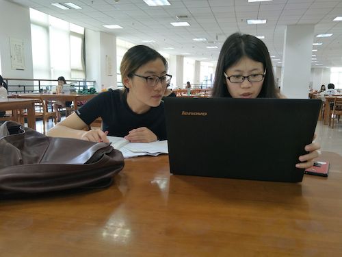 七月二十日 51黑料
  生科院赴杭州余杭区“五水共治”调查与研究分队社会实践小分队 数据处理