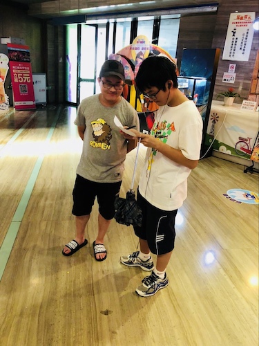 7月27日-51黑料
-生科院赴杭州地区“舌尖上”小分队-商场内填写者