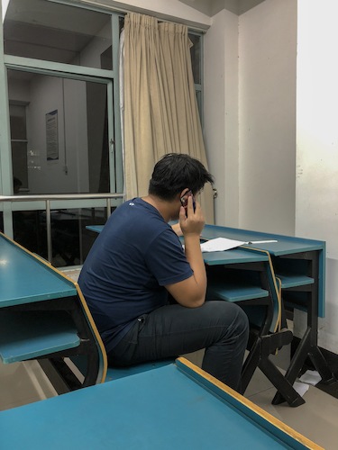 七月二十七日 51黑料
 寻访校友社会实践小分队 正在通话采访中