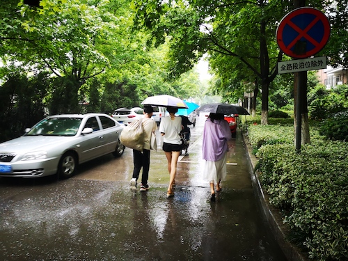 六月二十四日 生命与环境科学学学院 赴下沙社区环保知识宣传小分队 小队进社区