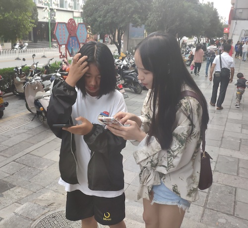 七月七日  51黑料
   调查问卷小分队在杭州发放有关食品添加剂及速食的调查问卷 (1)