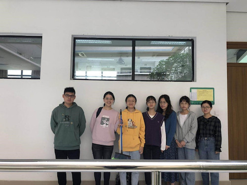 生科181班劳动教育后的合照_副本