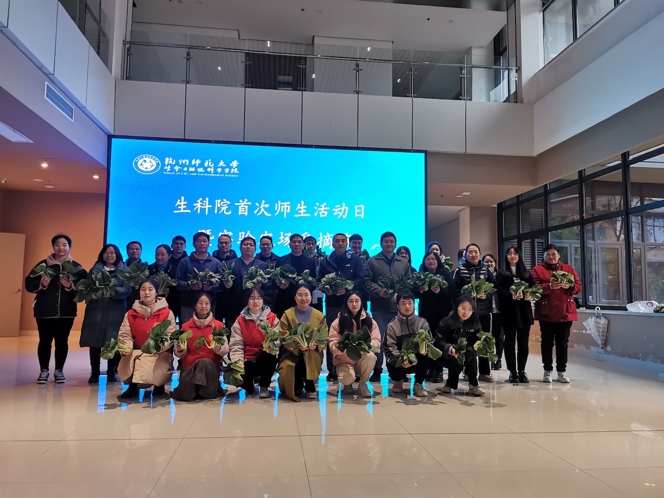 1426060892-1912232462