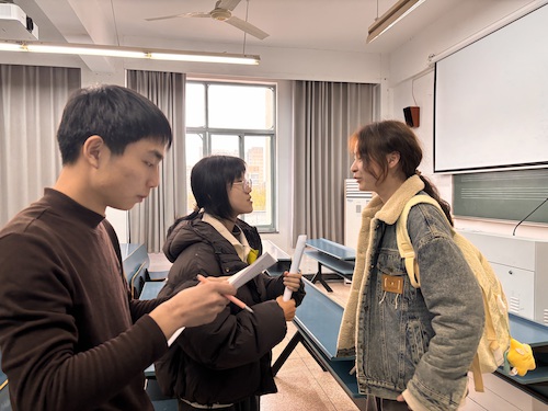 cd8d2d65dac1f2f36f21e0a18d8afac5